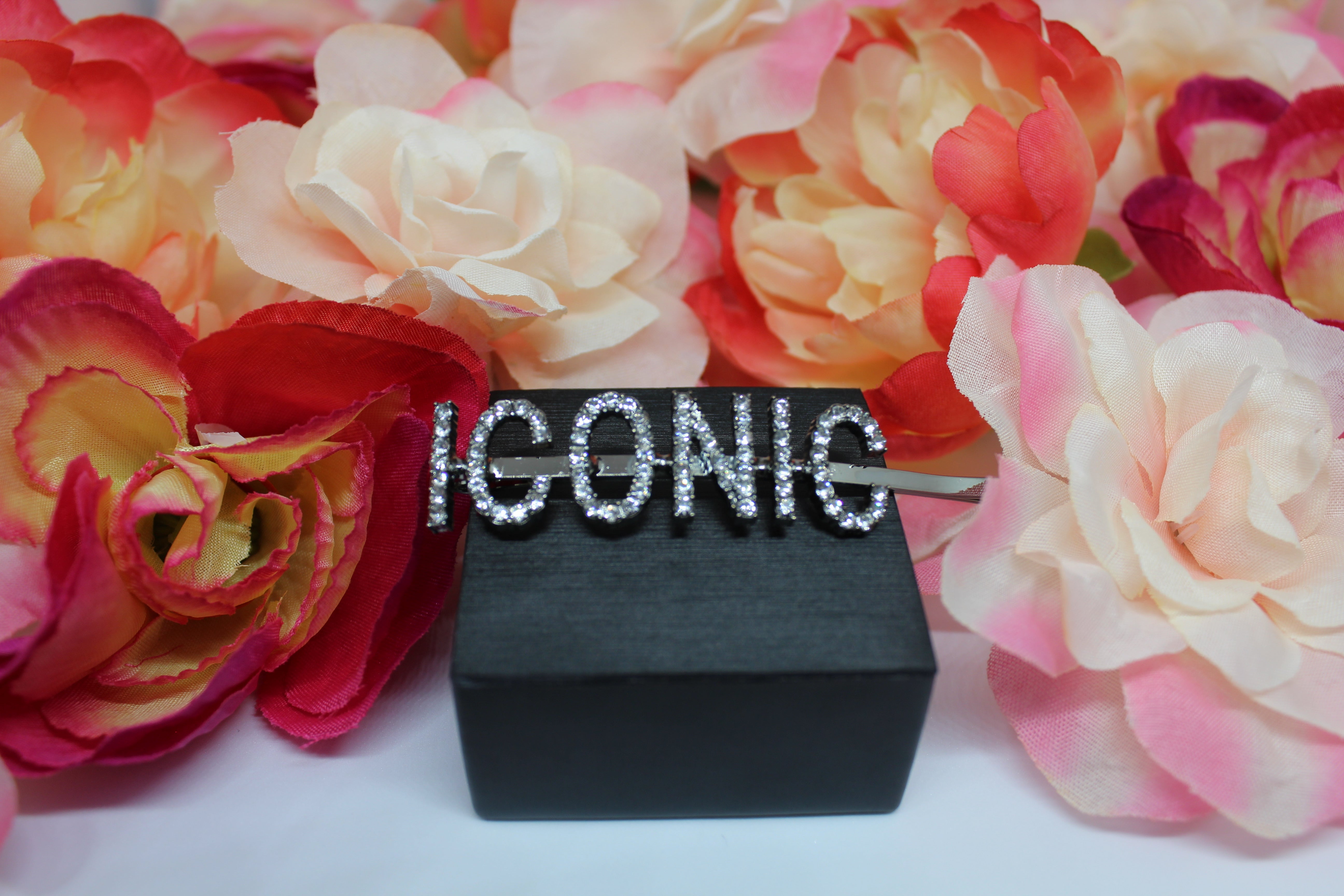 ICONIC Hair Pin